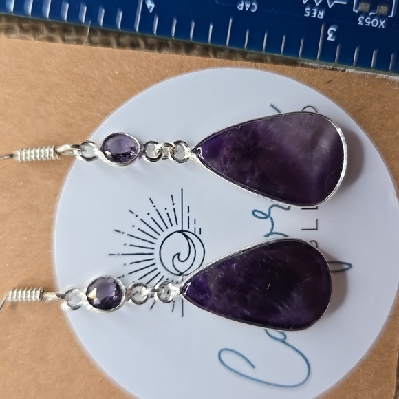 Jewelry - Amethyst Dangle Earrings NWOT #53